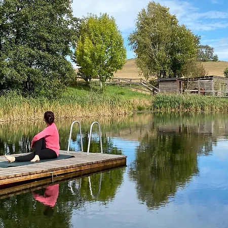 Tiny House Am Naturteich Mit Grill & Kamin - Bis 5 Personen Hébergement de vacances