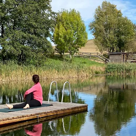 Tiny House Am Naturteich Mit Grill & Kamin - Bis 5 Personen * Großharthau