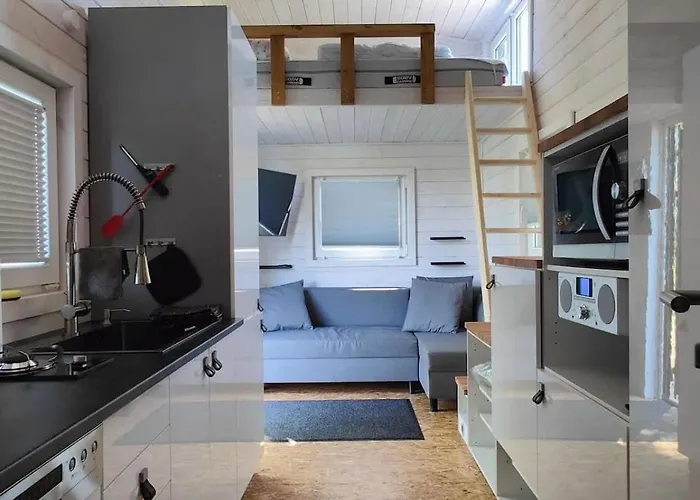 Tinyhousebeidresden In Absoluter Alleinlage Direkt Am Naturteich Grosse Terrasse Grill Und Kaminofen Juni - September Mindestmietzeit 1 Woche Sa- Sa *