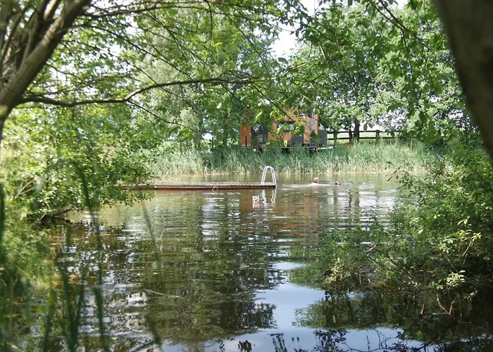 Holiday home Tinyhousebeidresden In Absoluter Alleinlage Direkt Am Naturteich Grosse Terrasse Grill Und Kaminofen Juni - September Mindestmietzeit 1 Woche Sa- Sa *